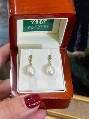 Pearl Earrings in 9ct Yellow Gold