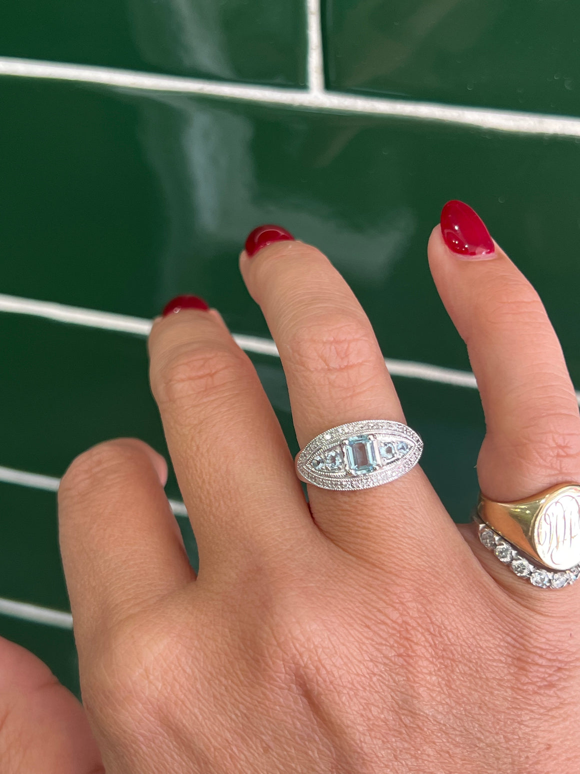 Aquamarine and Diamond ring in 9ct White Gold