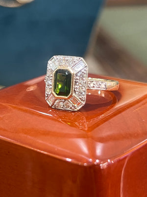 Tsavourite Garnet and Diamond Ring in 18ct Yellow Gold