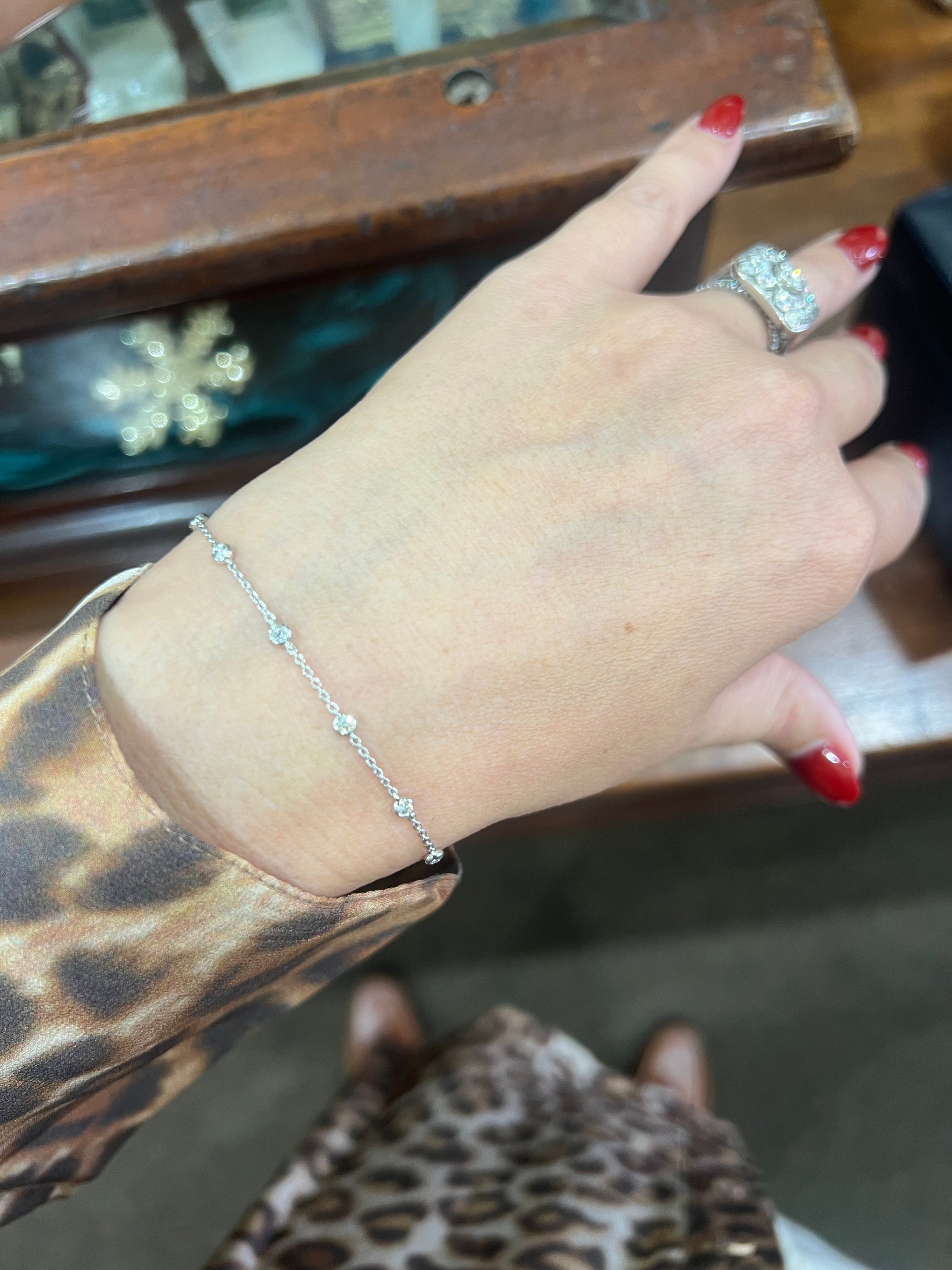 Diamond Bracelet in 18ct white gold