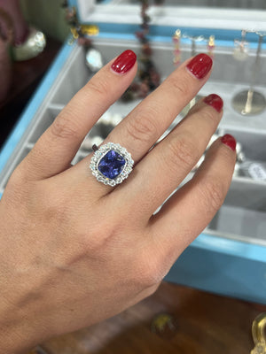 Tanzanite and Diamond Ring in 18ct White Gold