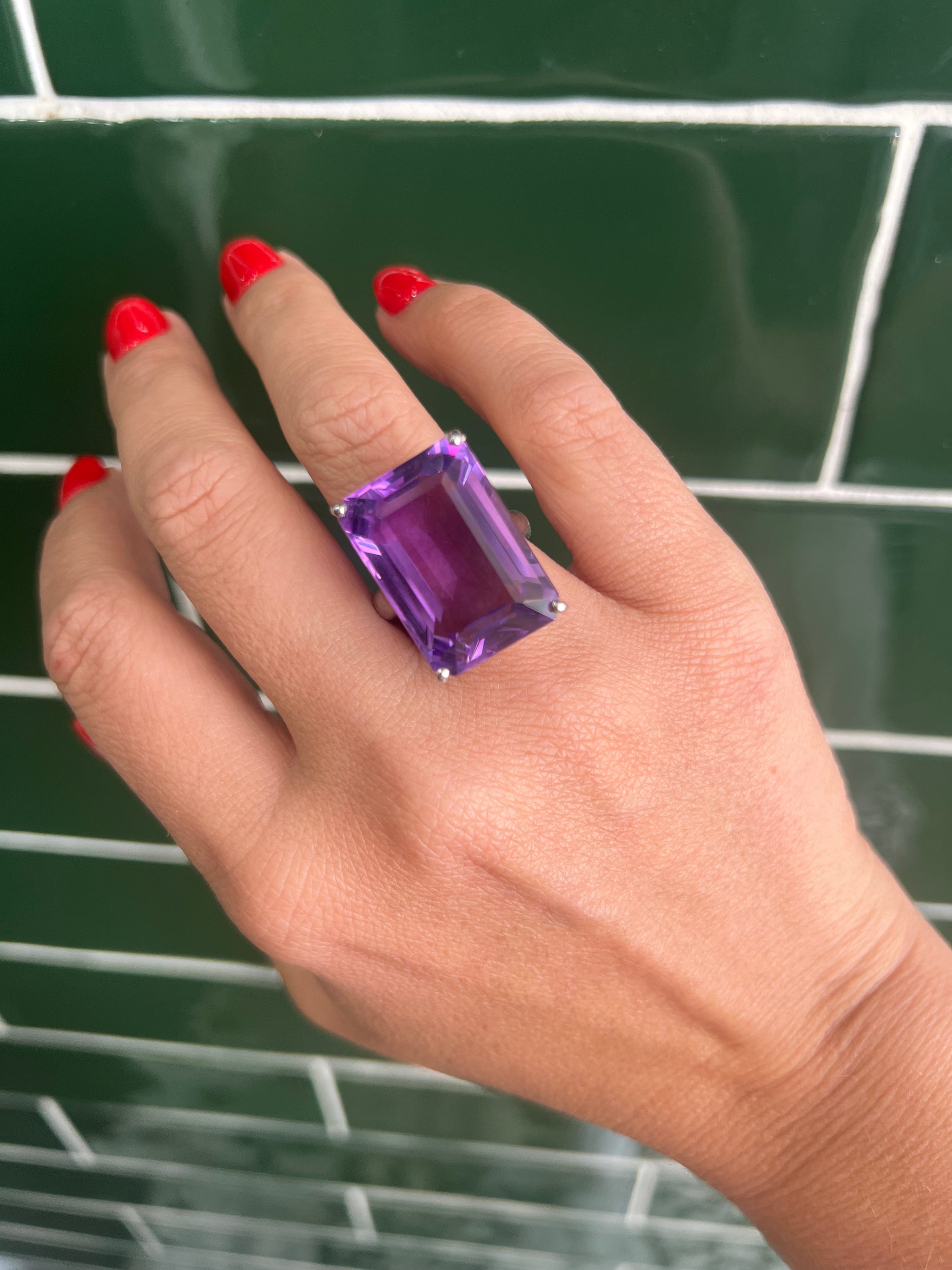 Amethyst cocktail ring deals