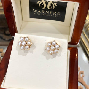 Pearl Daisy Studs in 9ct yellow gold