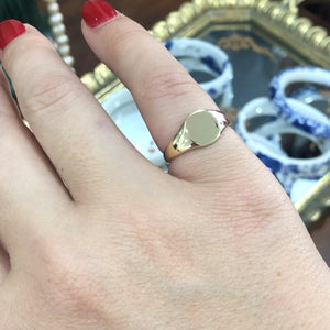 Petite Signet Ring in 9ct Yellow Gold