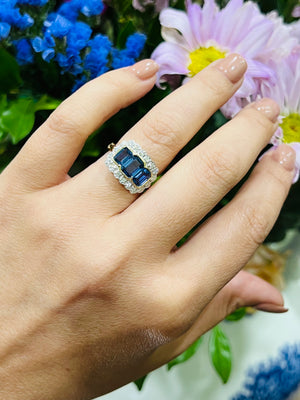 Ceyelon Sapphire and Diamond Ring in 18ct White Gold