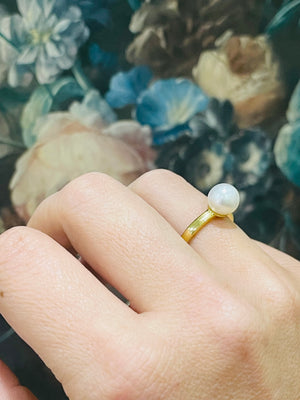 Pearl Ring in 18ct Yellow Gold